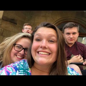Meet your Posher, Hannah